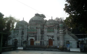 পাকুল্লা মসজিদ