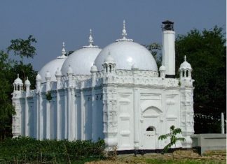 Candamari Mosque