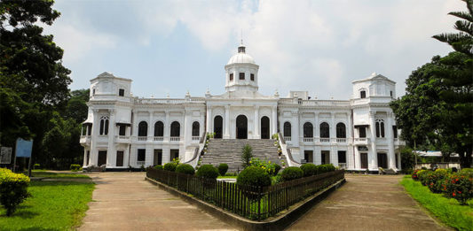 Tajhat Jamidar Bari