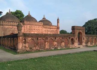 Tin Gombuj Mosque
